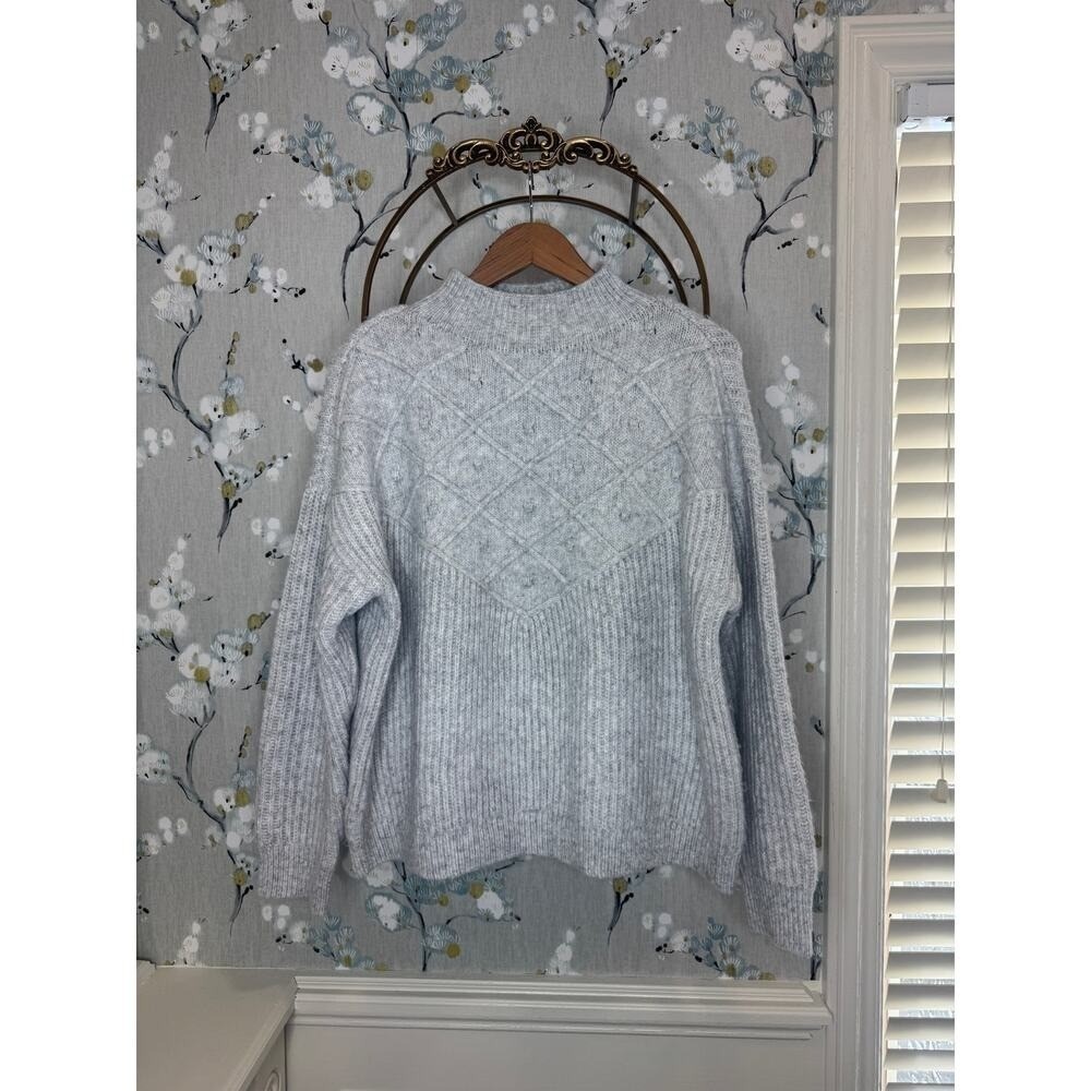 Calvin Klein Light Gray Chunky Sweater - Size Medium
